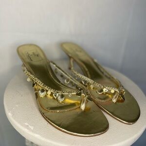 gold kitten heels vintage